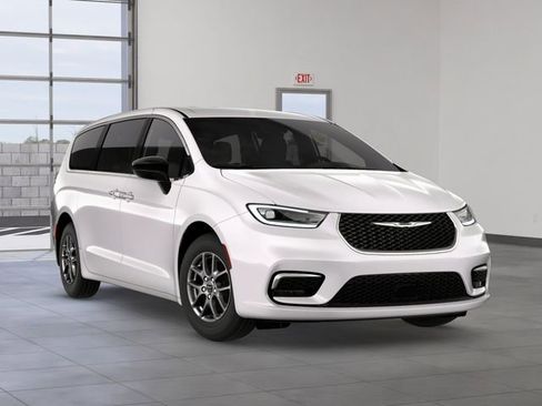 New 2026 Chrysler Pacifica Select image 8