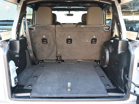 Used 2022 Jeep Wrangler Unlimited Sport w/ Sun And Sound Package image 23