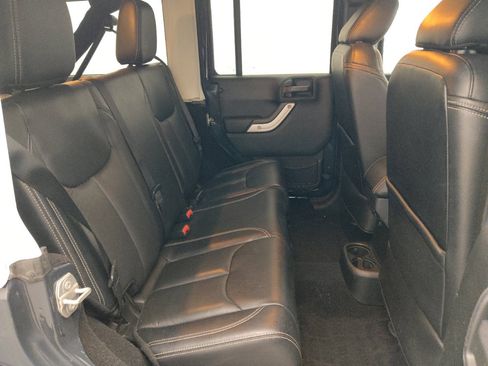 Used 2017 Jeep Wrangler Unlimited Sahara w/ Quick Order Package 24E Chief AWD/4WD image 19
