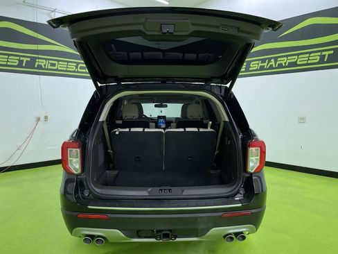 Used 2020 Ford Explorer Platinum w/ Premium Technology Package image 9