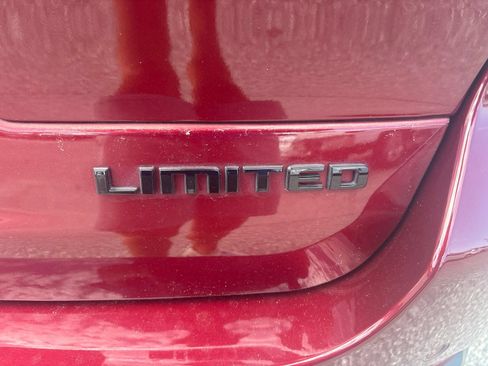 Used 2024 Jeep Grand Cherokee L Limited w/ Black Appearance Package AWD/4WD image 15