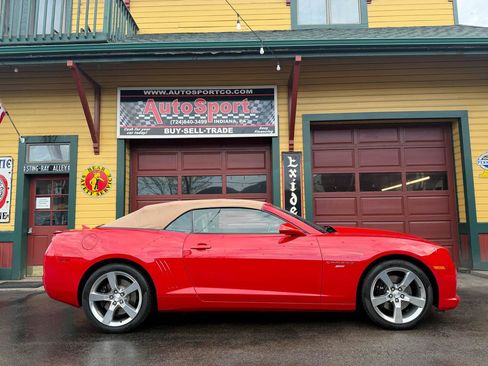 Used 2011 Chevrolet Camaro SS w/ RS Package RWD image 4