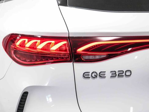 New 2026 Mercedes-Benz EQE 320 4MATIC SUV image 9
