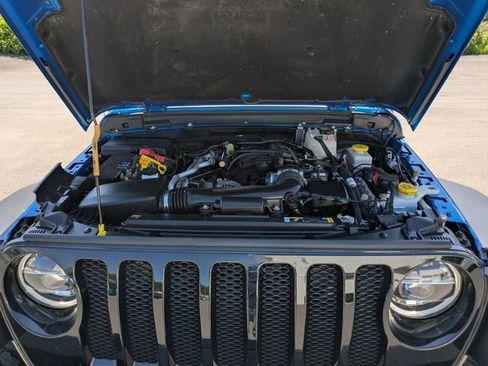 Used 2022 Jeep Wrangler Sport AWD/4WD image 23