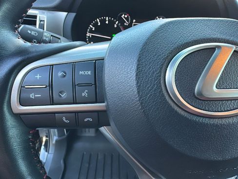Used 2021 Lexus GX 460 Premium w/ Premium Package image 19