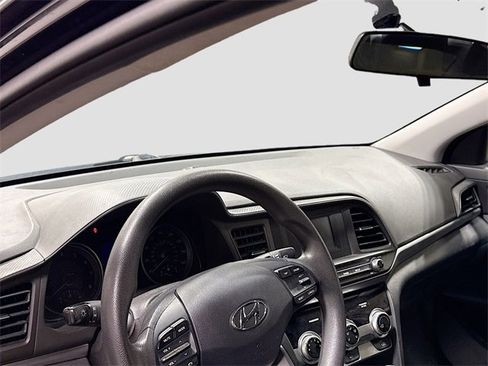 Used 2019 Hyundai Elantra SE w/ Cargo Package image 9