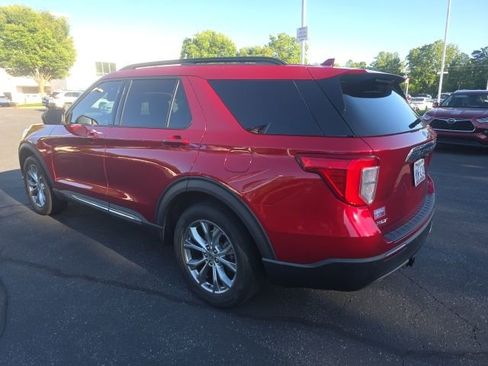 Used 2020 Ford Explorer XLT w/ Equipment Group 202A AWD/4WD image 7