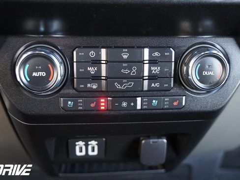 Used 2020 Ford F150 Lariat image 28