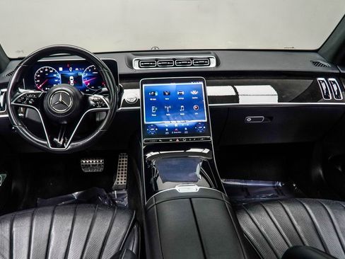 Used 2023 Mercedes-Benz S 500 4MATIC w/ AMG Line image 5