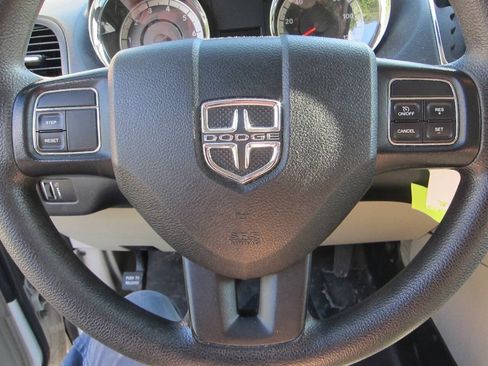Used 2017 Dodge Grand Caravan SE w/ Power Window Group FWD image 10