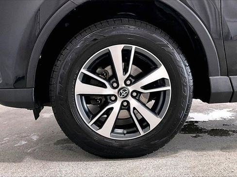 Used 2016 Toyota RAV4 XLE image 8