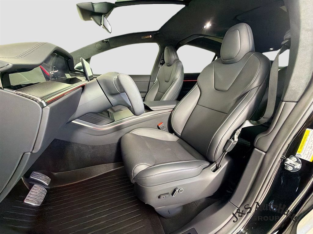 Used 2026 Tesla Model X Plaid AWD/4WD image 11
