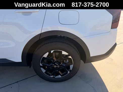 Used 2026 Kia Sorento S w/ S Panoramic Sunroof Package FWD image 9