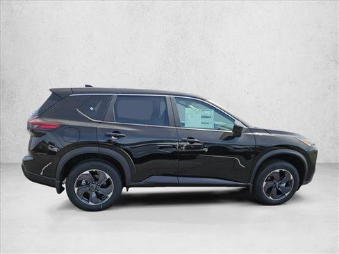 Used 2025 Nissan Rogue SV FWD image 5