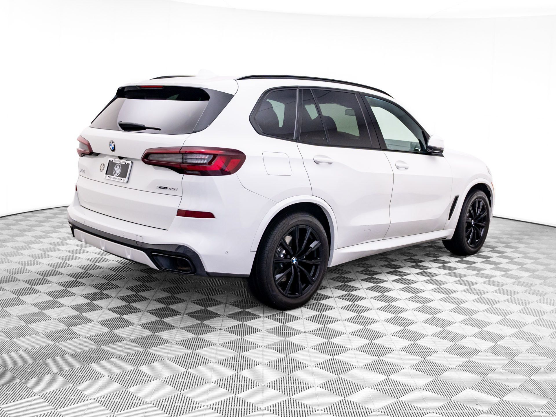 Certified 2022 BMW X5 xDrive40i w/ M Sport Package AWD/4WD image 5