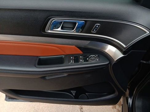 Used 2019 Ford Explorer XLT w/ Equipment Group 202A image 29