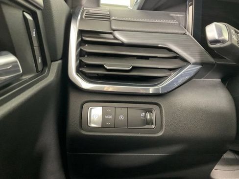 Used 2025 GMC Acadia Elevation w/ Elevation Premium Package FWD image 20