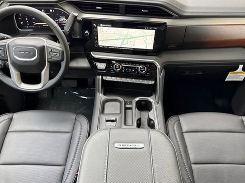 New 2026 GMC Sierra 2500 Denali w/ Denali Reserve Package image 15