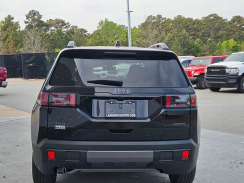 New 2026 Jeep Cherokee Laredo image 6