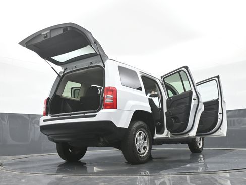 Used 2016 Jeep Patriot Sport AWD/4WD image 45