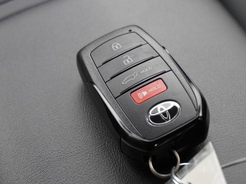 New 2026 Toyota Prius XSE Premium image 18