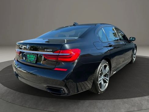 Used 2019 BMW 740i w/ M Sport Package RWD image 5