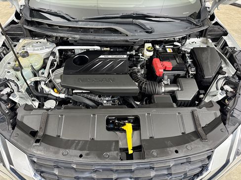 Used 2023 Nissan Rogue SV FWD image 32