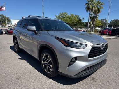 Used 2022 Toyota Highlander XLE
