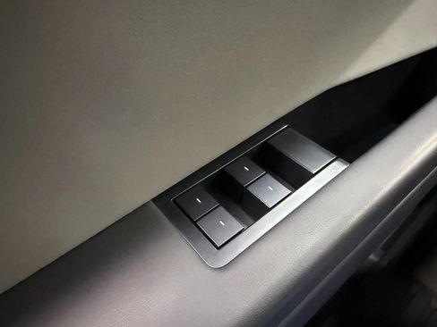 Used 2024 Tesla Cybertruck AWD Crew Cab image 25