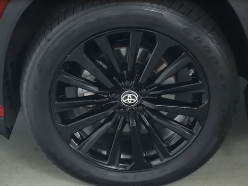 Used 2023 Toyota Highlander XSE image 39