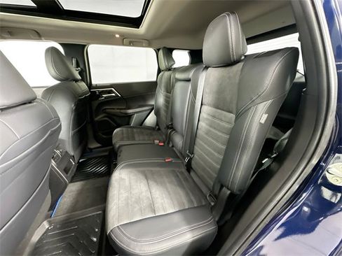 Used 2023 Mitsubishi Outlander SEL image 25
