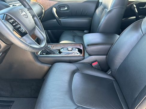 Used 2023 Nissan Armada SL w/ Captain's Chairs Package image 13