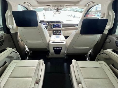 Used 2021 GMC Yukon Denali w/ Denali Ultimate Package image 14