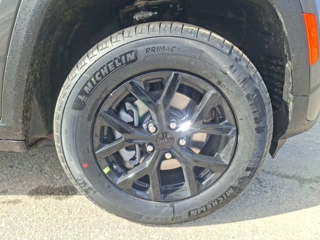 New 2026 Jeep Grand Cherokee Altitude AWD/4WD image 34