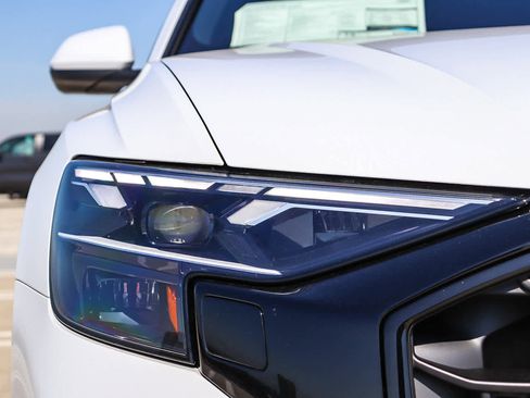 New 2026 Audi Q8 Premium Plus image 9