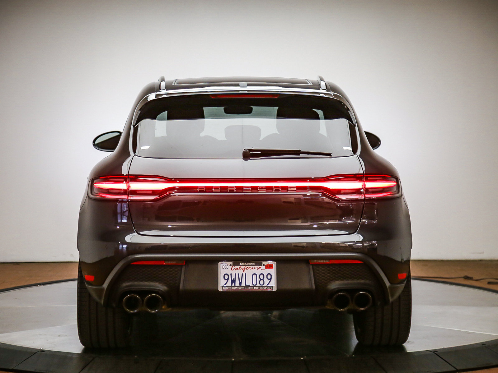 Certified 2026 Porsche Macan AWD/4WD image 6