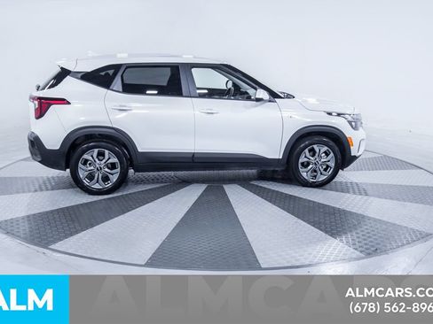 Used 2026 Kia Seltos LX FWD image 11