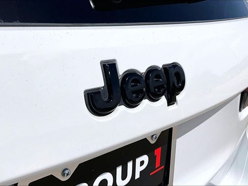 Used 2019 Jeep Grand Cherokee Altitude RWD image 31