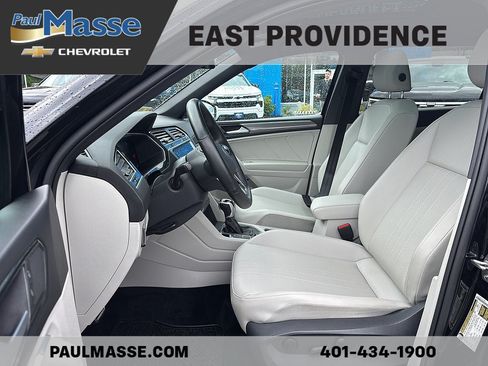 Used 2022 Volkswagen Tiguan SE R-Line AWD/4WD image 17