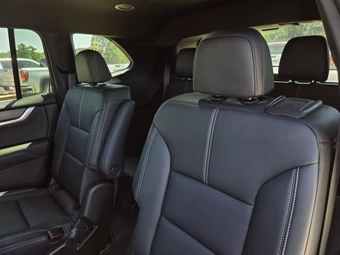 New 2026 GMC Acadia Elevation w/ Elevation Premium Package FWD image 31