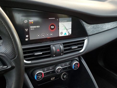 Used 2023 Alfa Romeo Giulia Sprint image 25