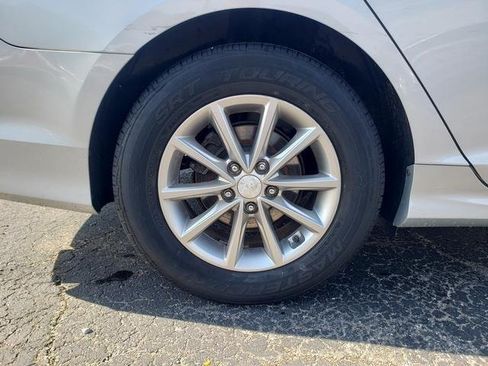 Used 2018 Hyundai Sonata SE FWD image 9