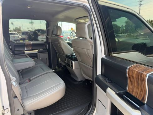 Used 2018 Ford F150 Lariat RWD image 8