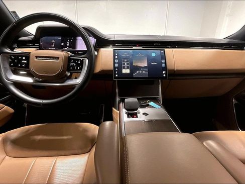Used 2025 Land Rover Range Rover SE AWD/4WD image 18
