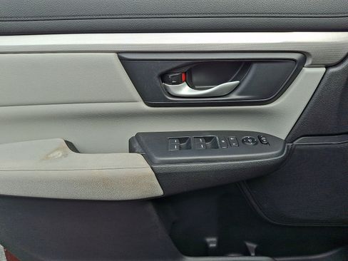 Certified 2017 Honda CR-V LX image 11