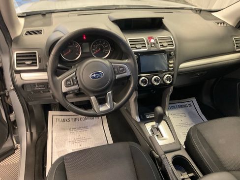 Used 2017 Subaru Forester 2.5i Premium w/ All-Weather Package AWD/4WD image 4