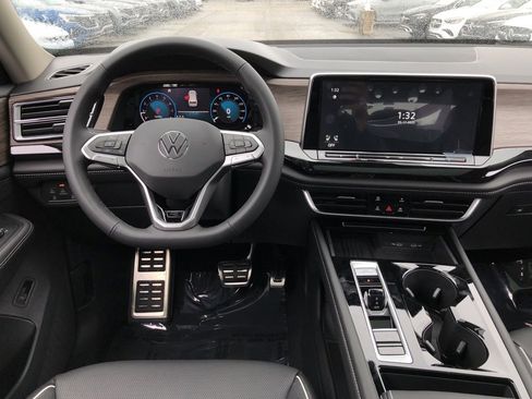 New 2025 Volkswagen Atlas SEL Premium R-Line AWD/4WD image 17