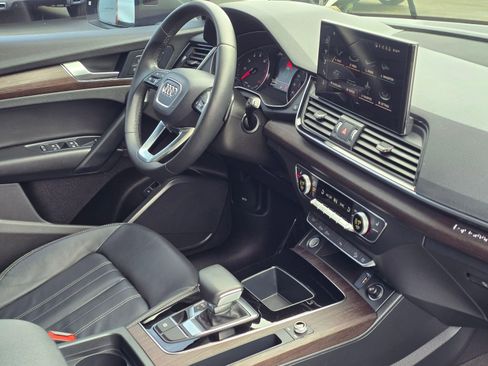 Used 2023 Audi Q5 2.0T Premium w/ Convenience Package AWD/4WD image 29