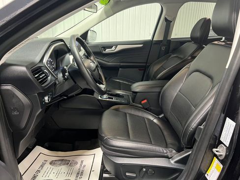 Used 2022 Ford Escape SEL image 5