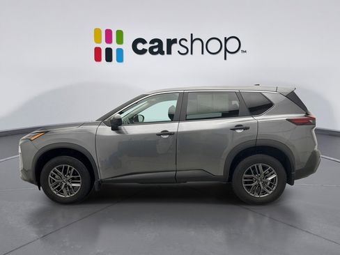 Used 2023 Nissan Rogue S image 2